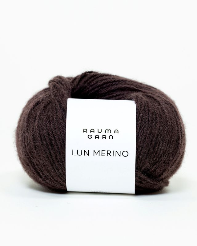 06 Mørk Sjokolade - Rauma Garn, Lun Merino